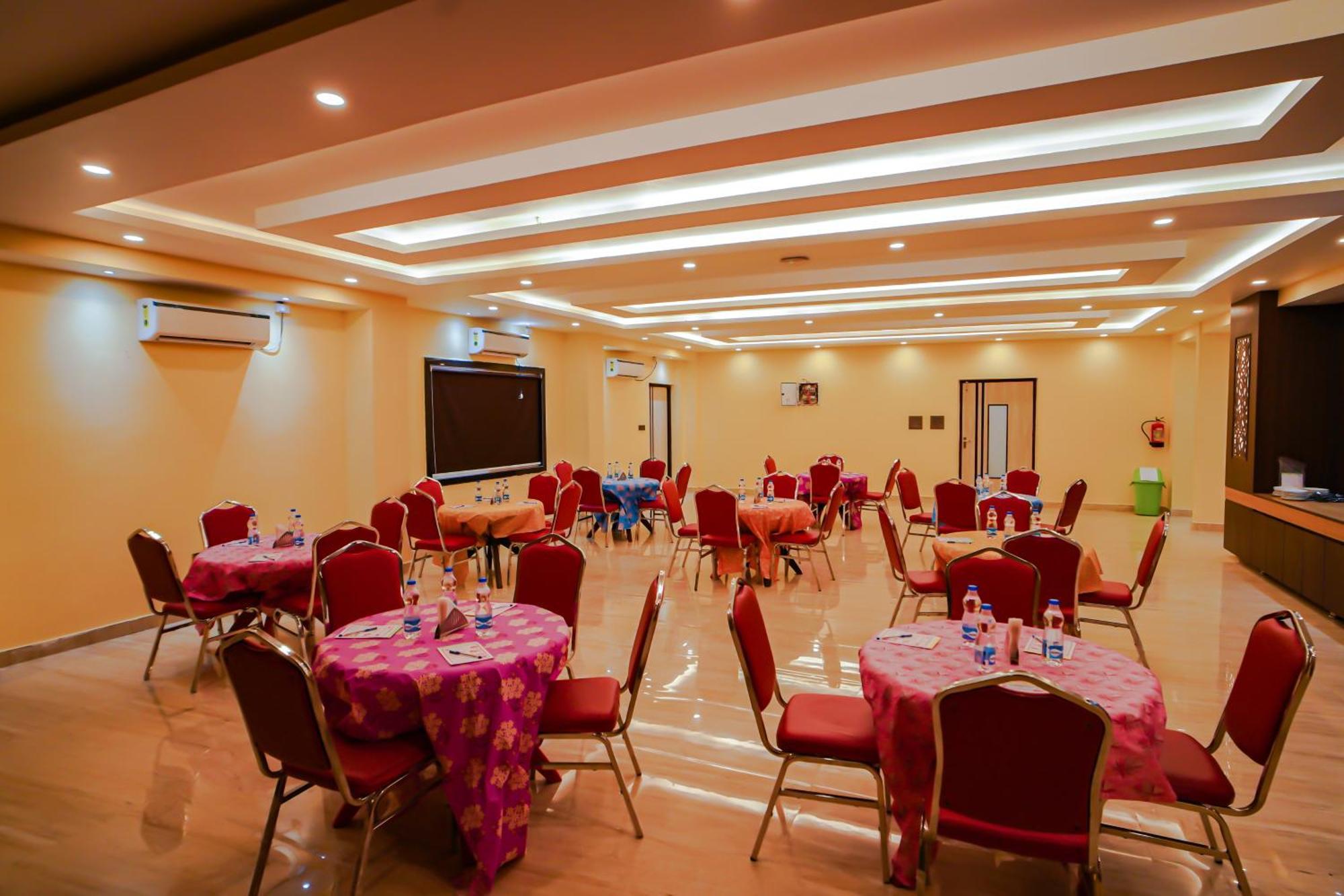 Prasant On Beach Resort !! Lift - Wifi -Restaurant-Parking Facilities-Newly Decorated Room !! Mandarmani Extérieur photo