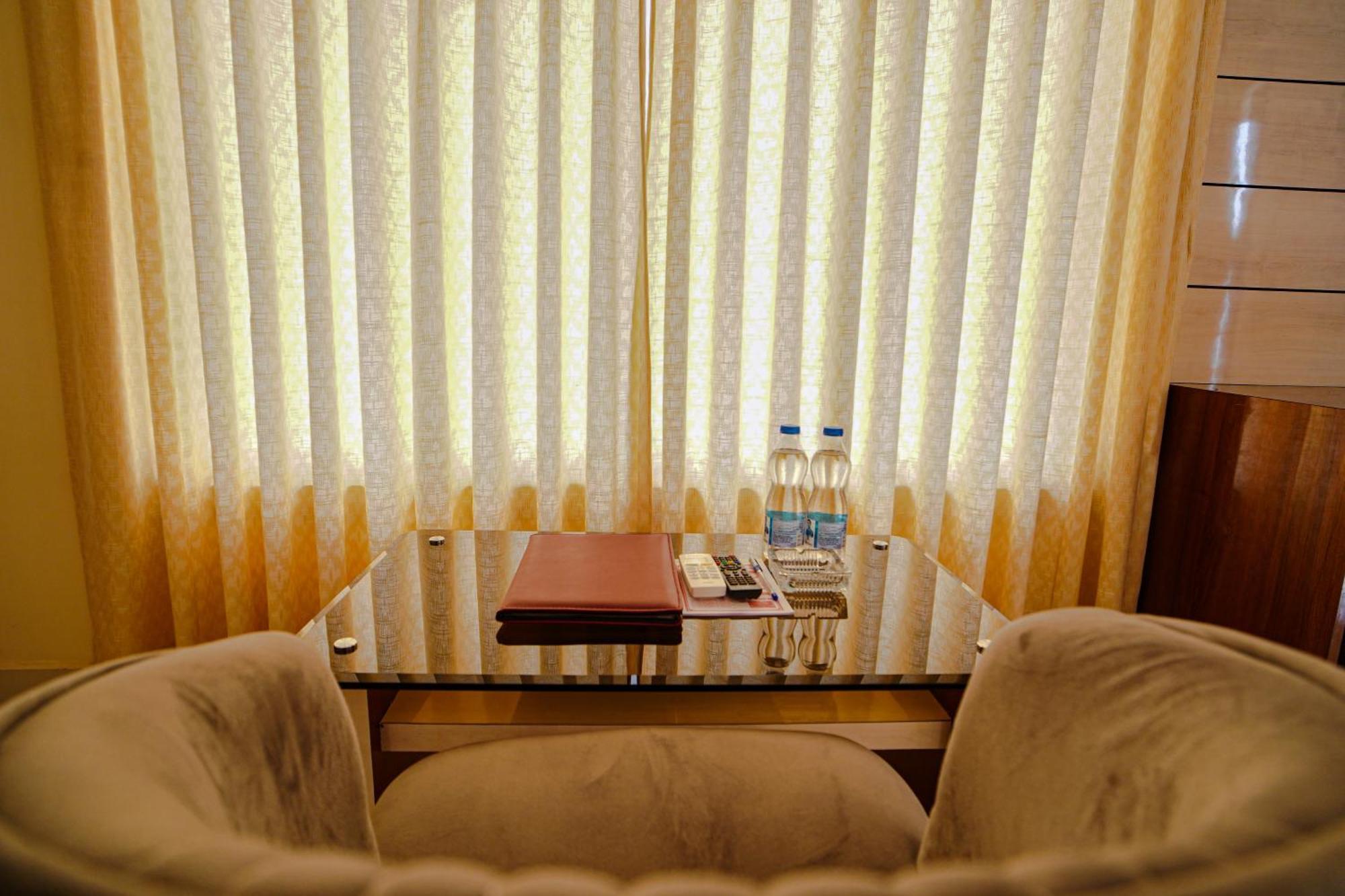 Prasant On Beach Resort !! Lift - Wifi -Restaurant-Parking Facilities-Newly Decorated Room !! Mandarmani Extérieur photo