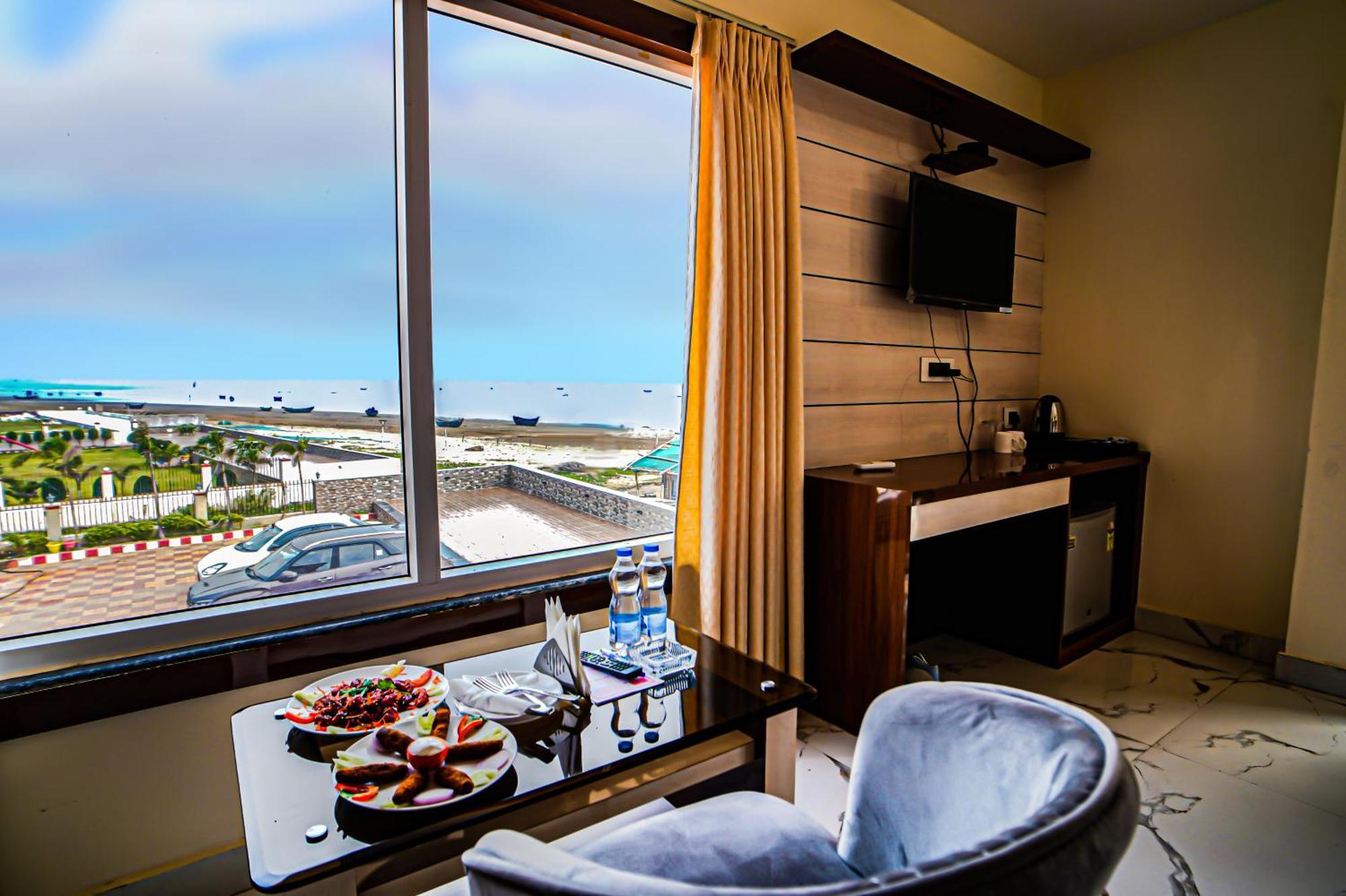 Prasant On Beach Resort !! Lift - Wifi -Restaurant-Parking Facilities-Newly Decorated Room !! Mandarmani Extérieur photo