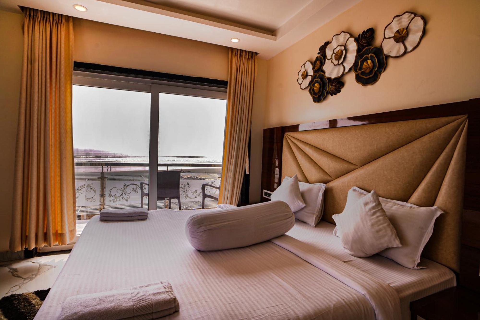 Prasant On Beach Resort !! Lift - Wifi -Restaurant-Parking Facilities-Newly Decorated Room !! Mandarmani Extérieur photo