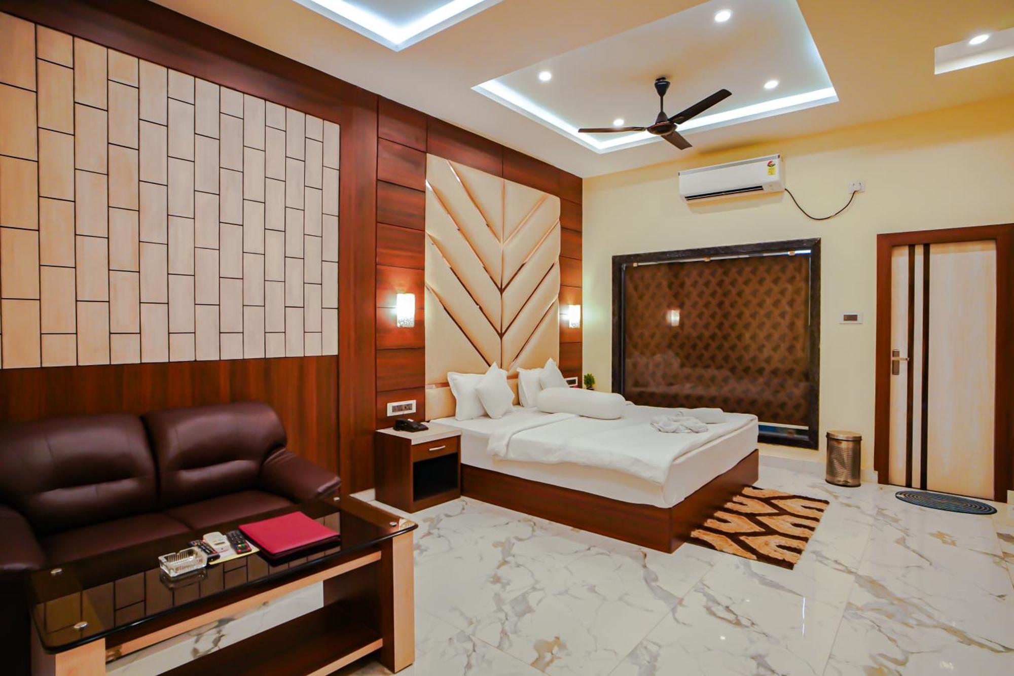 Prasant On Beach Resort !! Lift - Wifi -Restaurant-Parking Facilities-Newly Decorated Room !! Mandarmani Extérieur photo
