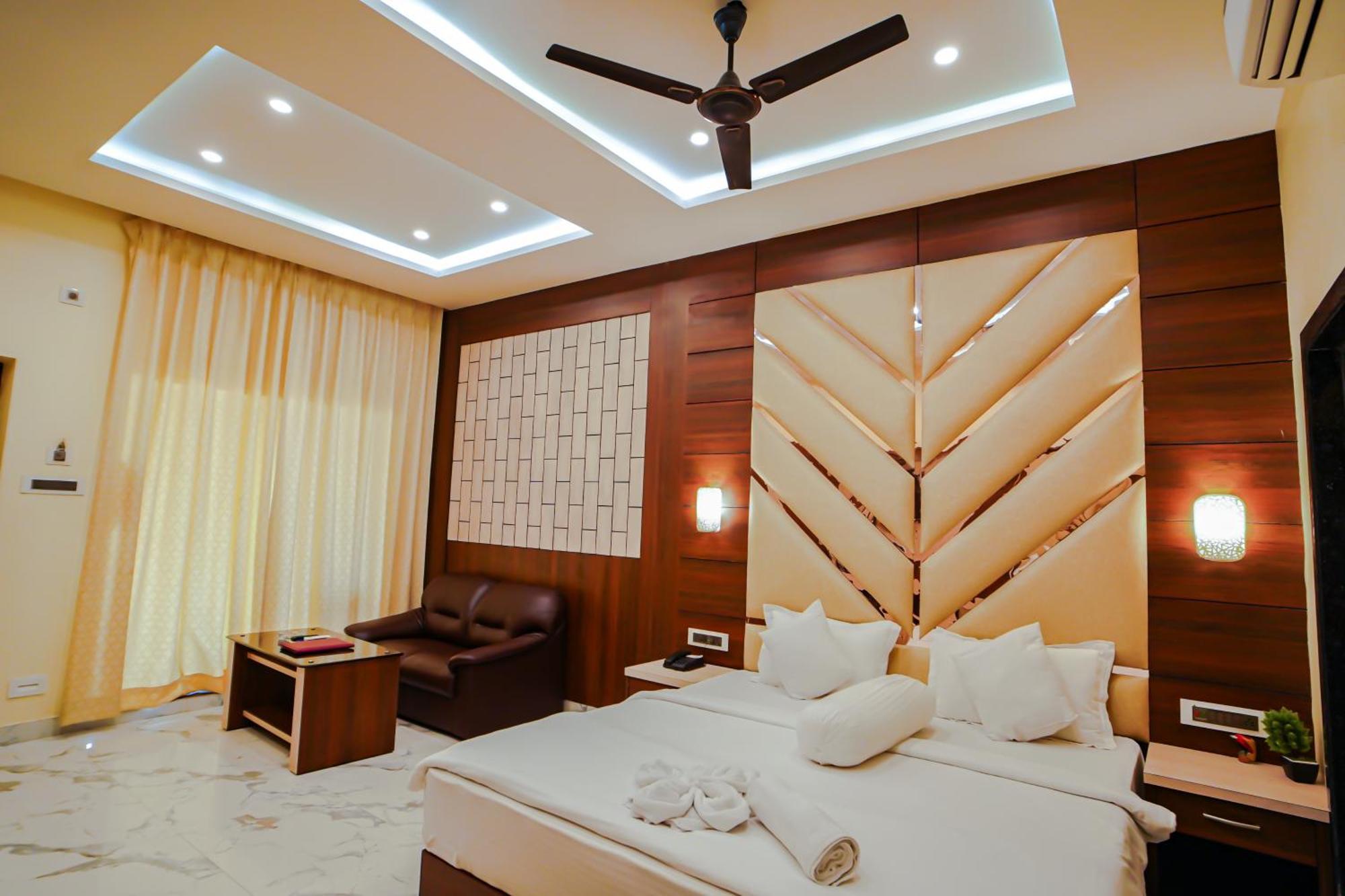 Prasant On Beach Resort !! Lift - Wifi -Restaurant-Parking Facilities-Newly Decorated Room !! Mandarmani Extérieur photo