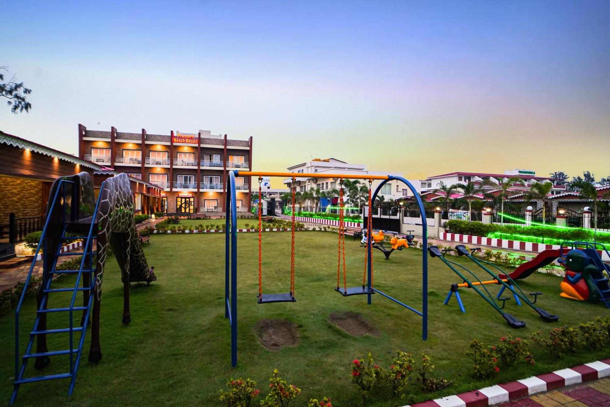 Prasant On Beach Resort !! Lift - Wifi -Restaurant-Parking Facilities-Newly Decorated Room !! Mandarmani Extérieur photo