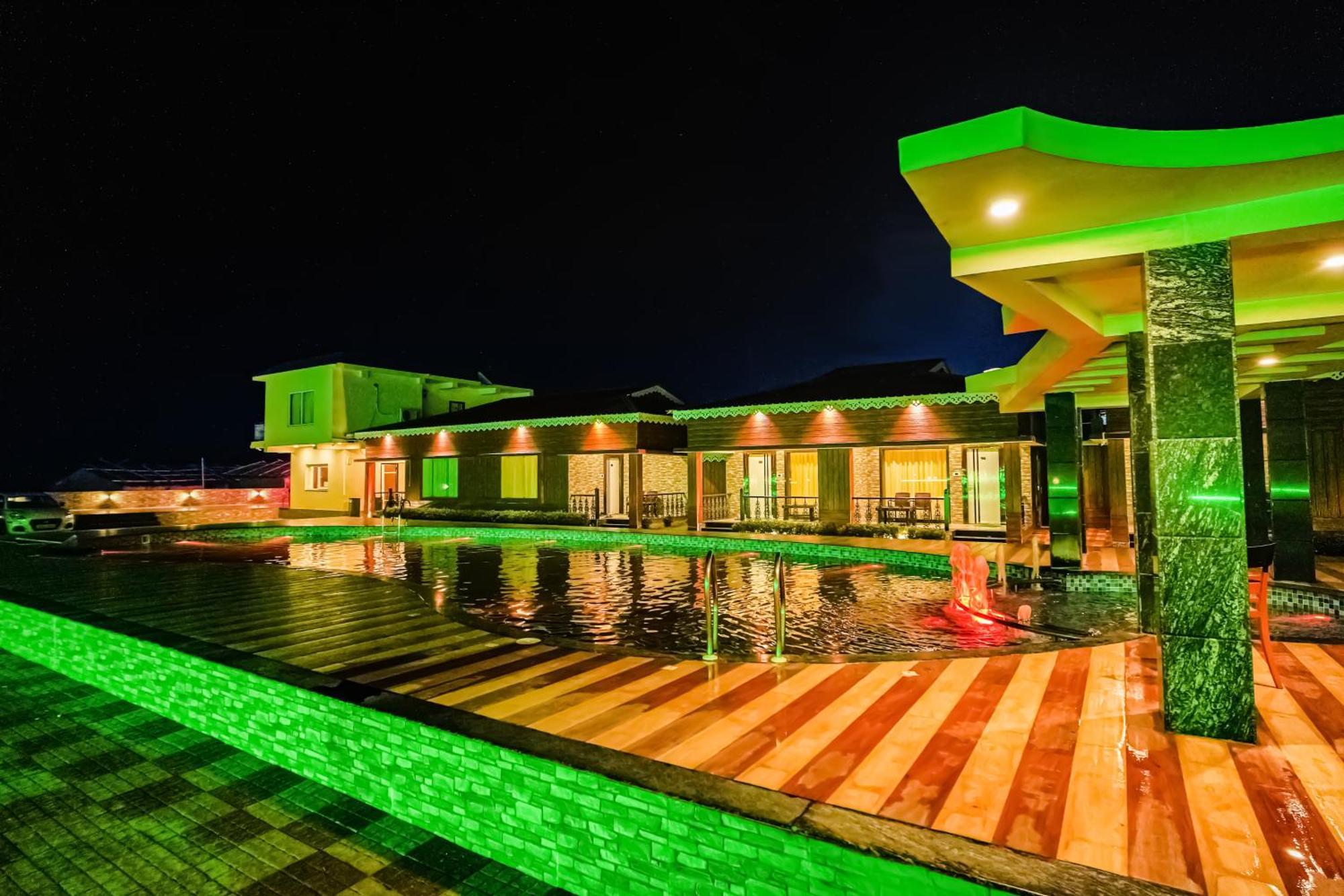 Prasant On Beach Resort !! Lift - Wifi -Restaurant-Parking Facilities-Newly Decorated Room !! Mandarmani Extérieur photo