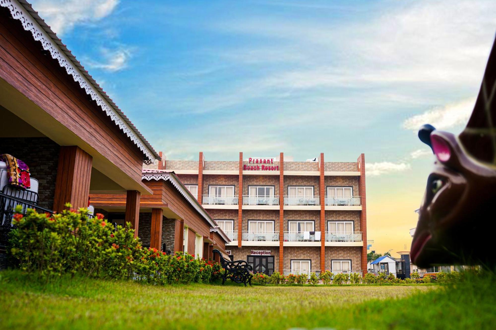 Prasant On Beach Resort !! Lift - Wifi -Restaurant-Parking Facilities-Newly Decorated Room !! Mandarmani Extérieur photo