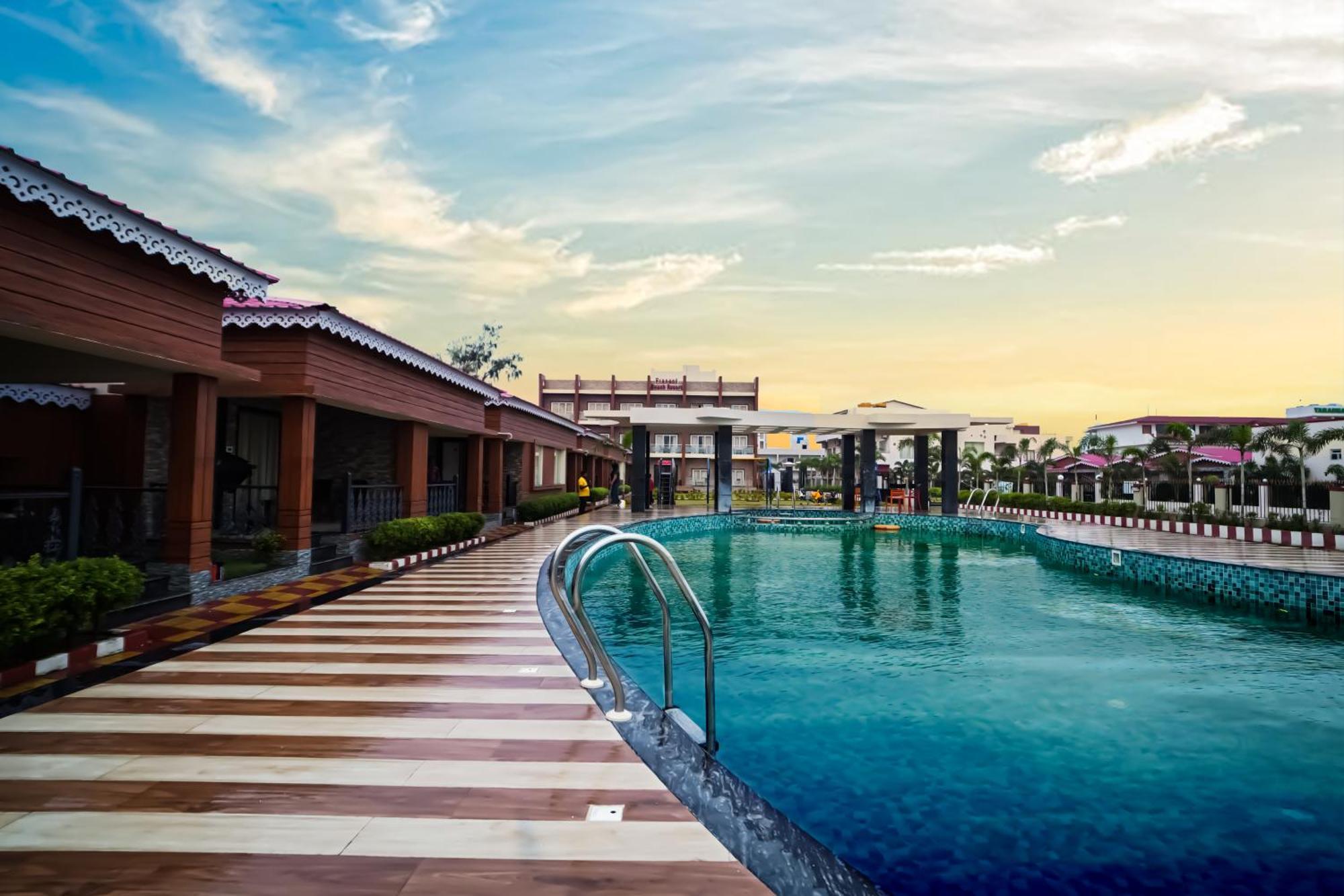 Prasant On Beach Resort !! Lift - Wifi -Restaurant-Parking Facilities-Newly Decorated Room !! Mandarmani Extérieur photo