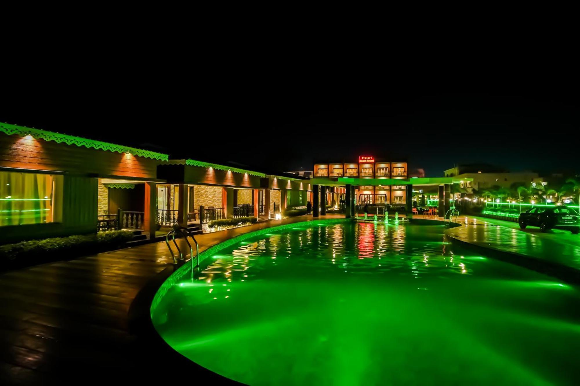 Prasant On Beach Resort !! Lift - Wifi -Restaurant-Parking Facilities-Newly Decorated Room !! Mandarmani Extérieur photo