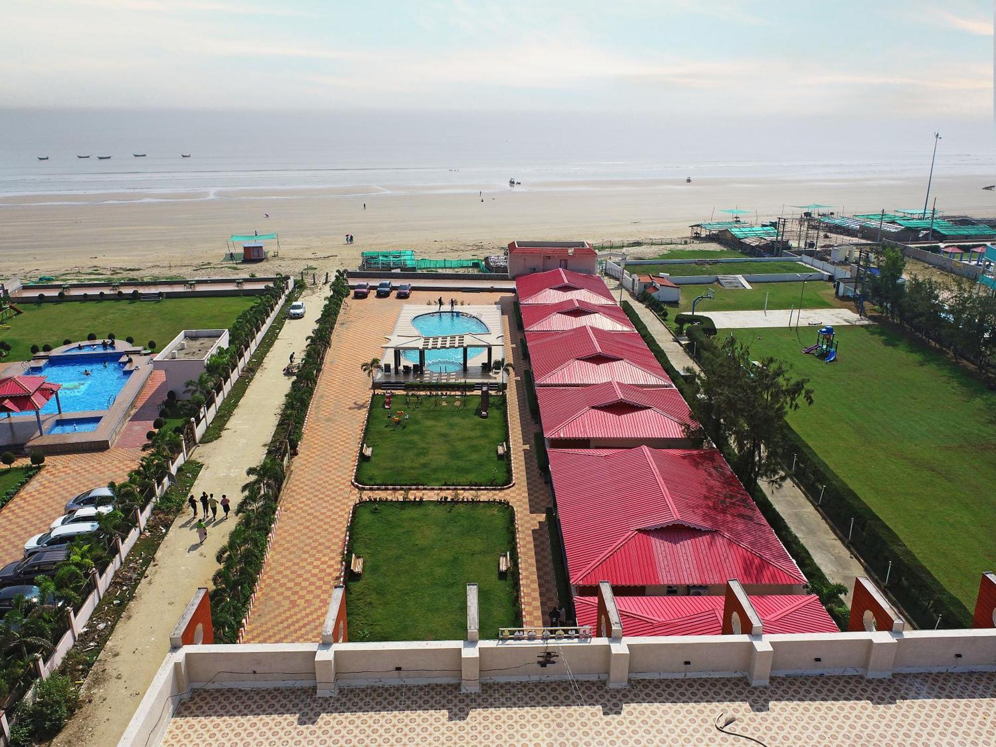 Prasant On Beach Resort !! Lift - Wifi -Restaurant-Parking Facilities-Newly Decorated Room !! Mandarmani Extérieur photo